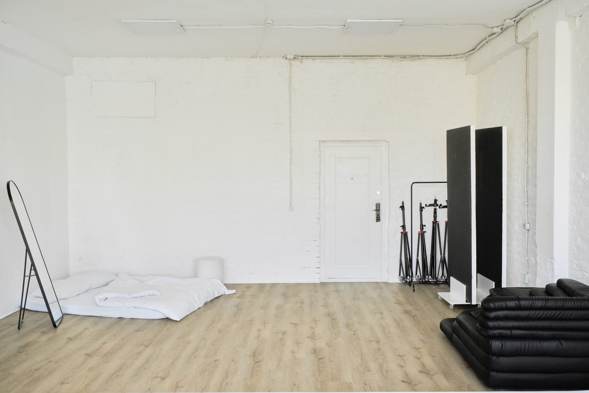 Интерьер зала Циклорама - мебель и декор